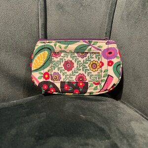 Vera Bradley [RETIRED] Viva La Vera Floral Zip ID